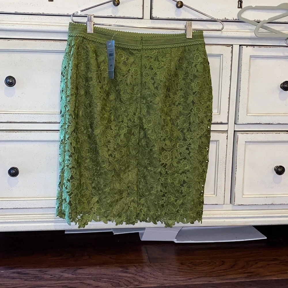 Ann Taylor Petite 6P army green skirt NWT​